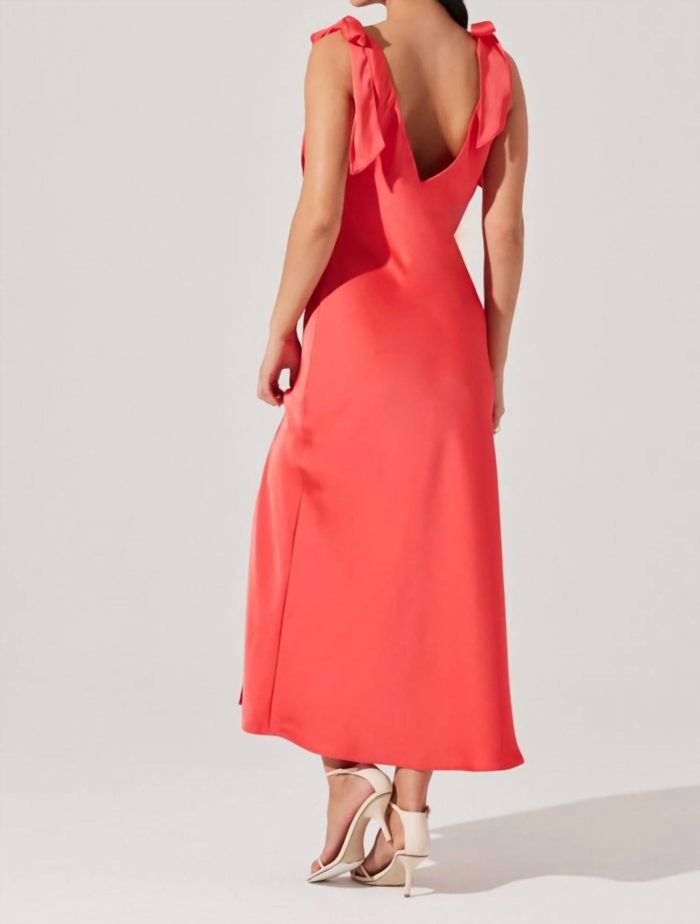 Astr - Allexina Satin Midi Dress