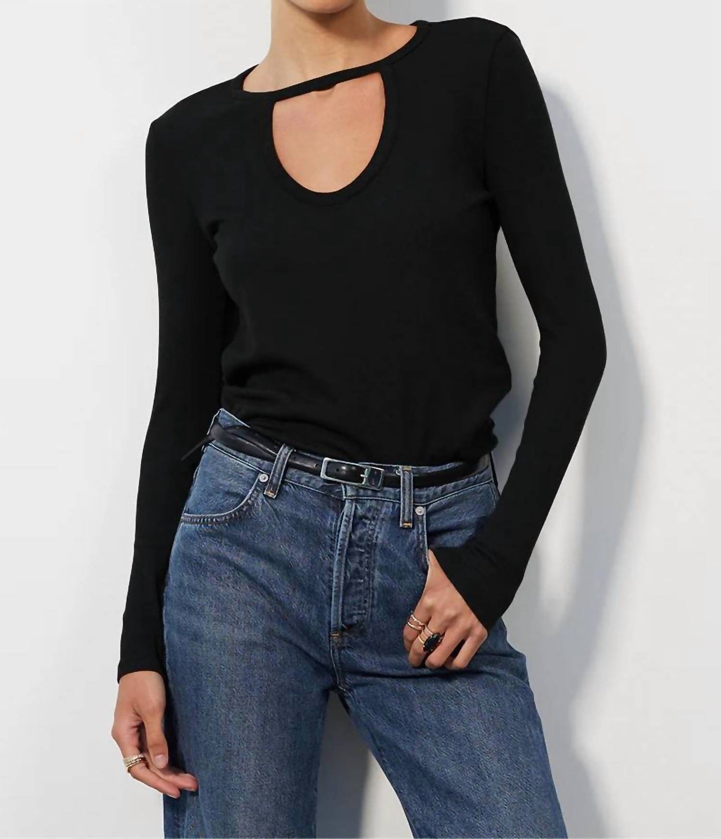 Bobi - Front Keyhole Tee