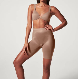 Spanx - Short invisível na altura da coxa