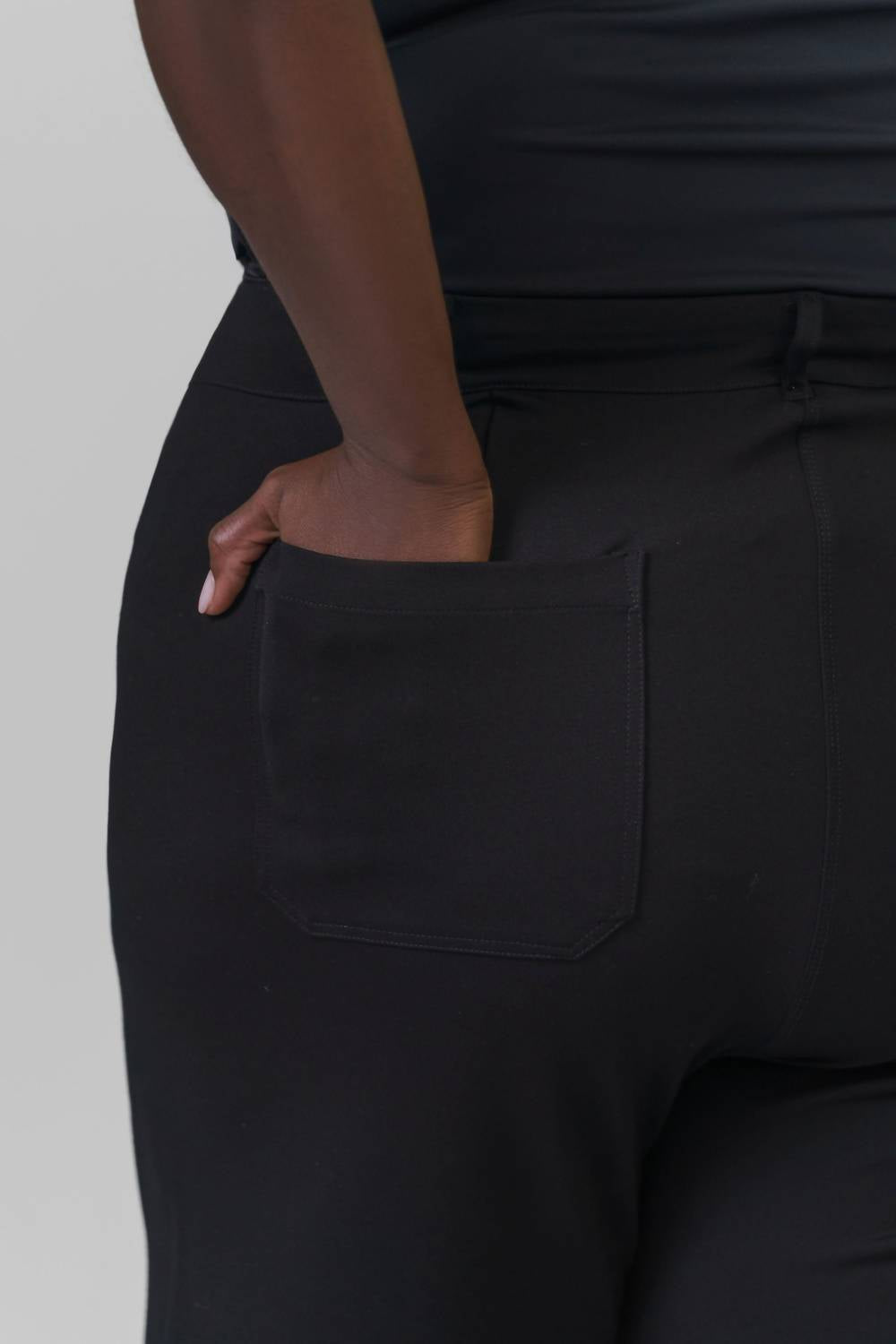 Lysse - Calça Ponte Erin de Cintura Alta e Perna Larga - Tamanho Grande