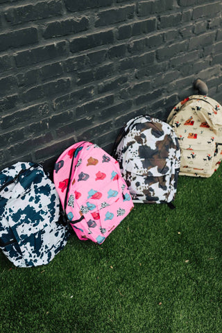 The Front Porch Label - Mochila feminina com chapéu de cowboy