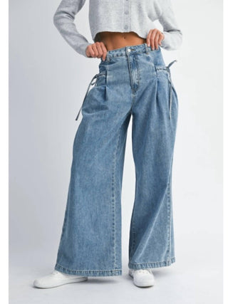 Mable - Pleat Pocket Wide Leg Jeans