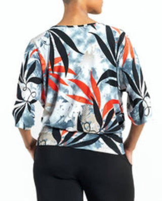 Clara Sunwoo - Blusa com amarração lateral e folhas espalhadas