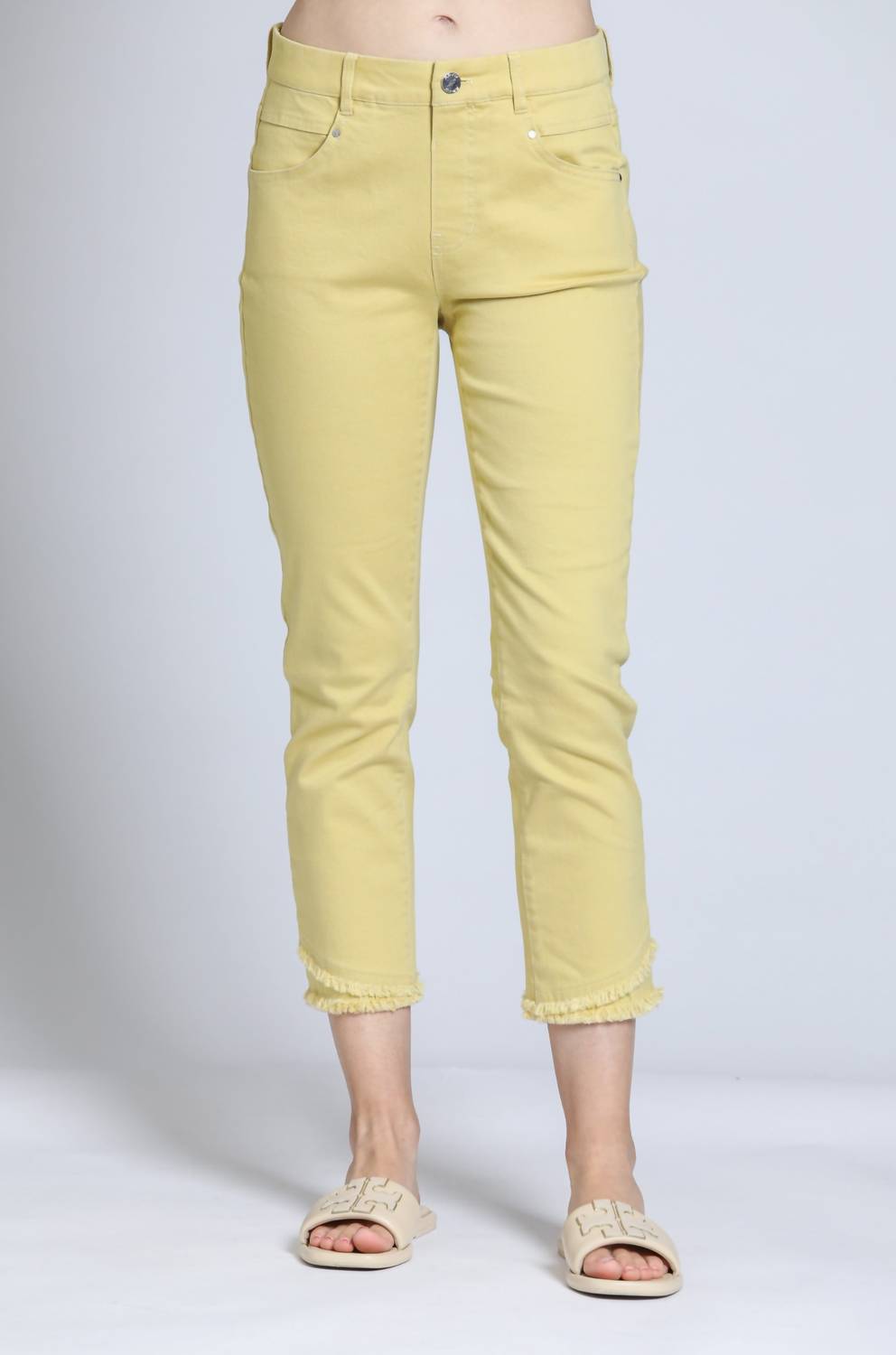 Apny - Olivia Pull-on Crop Frayed Jean