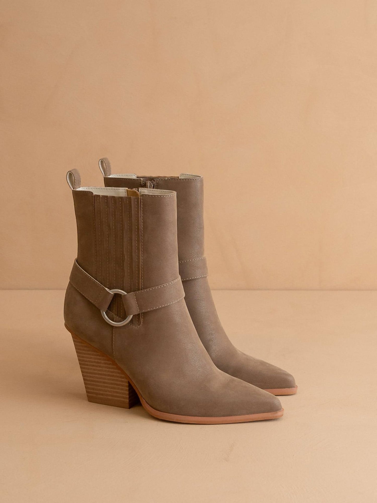 Oasis Society - Women's Carson Distressed Leather Moto Bootie