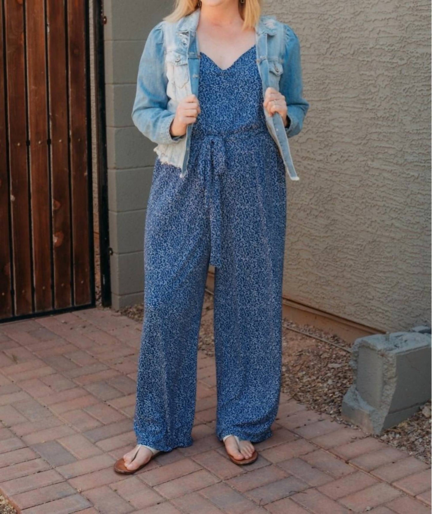 Gilli - Tie-waist Sleeveless Jumpsuit