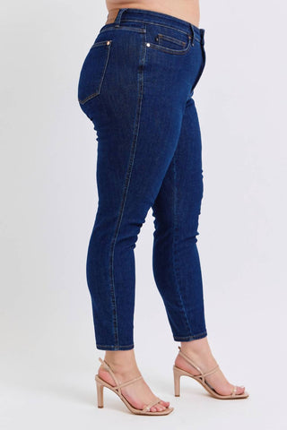 Judy Blue - Calça Jeans Skinny com Controle de Barriga de Cintura Média