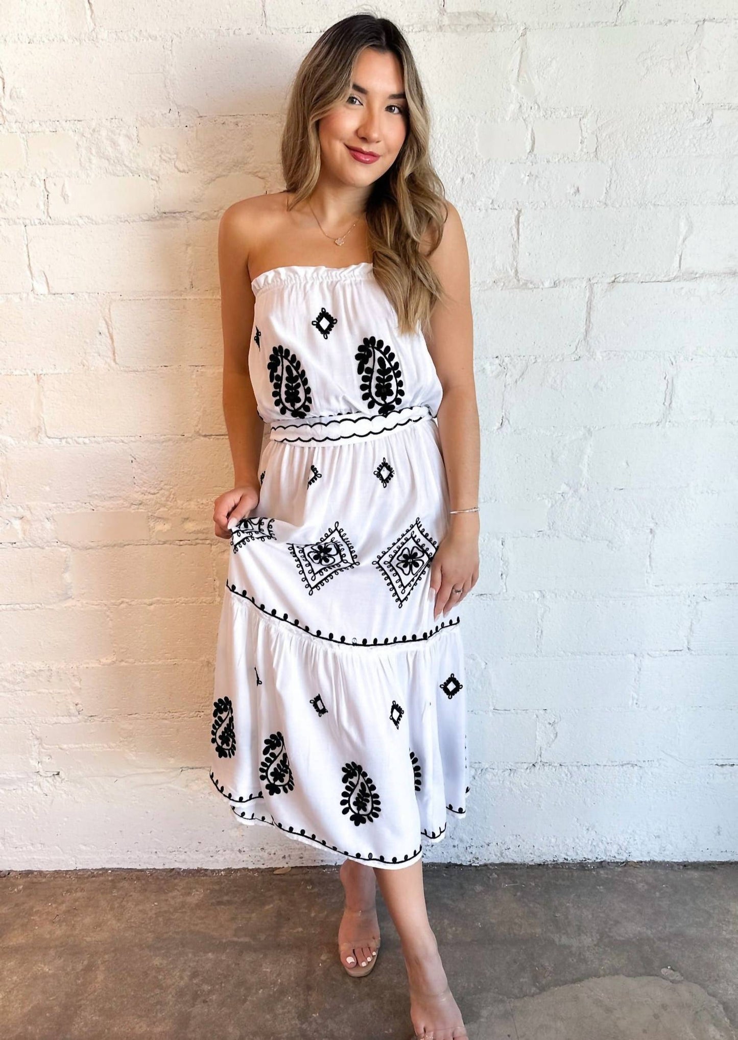 Elan - Vestido Bordado Alora