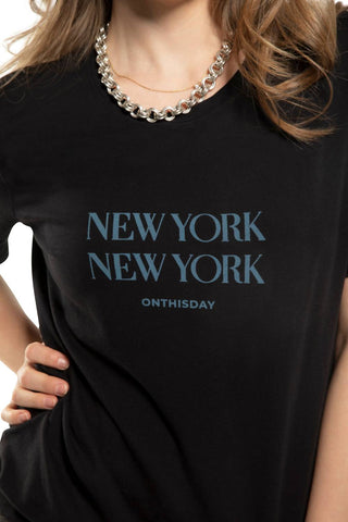 Neste dia - Camiseta de malha com manga curta e estampa gráfica "New York New York"