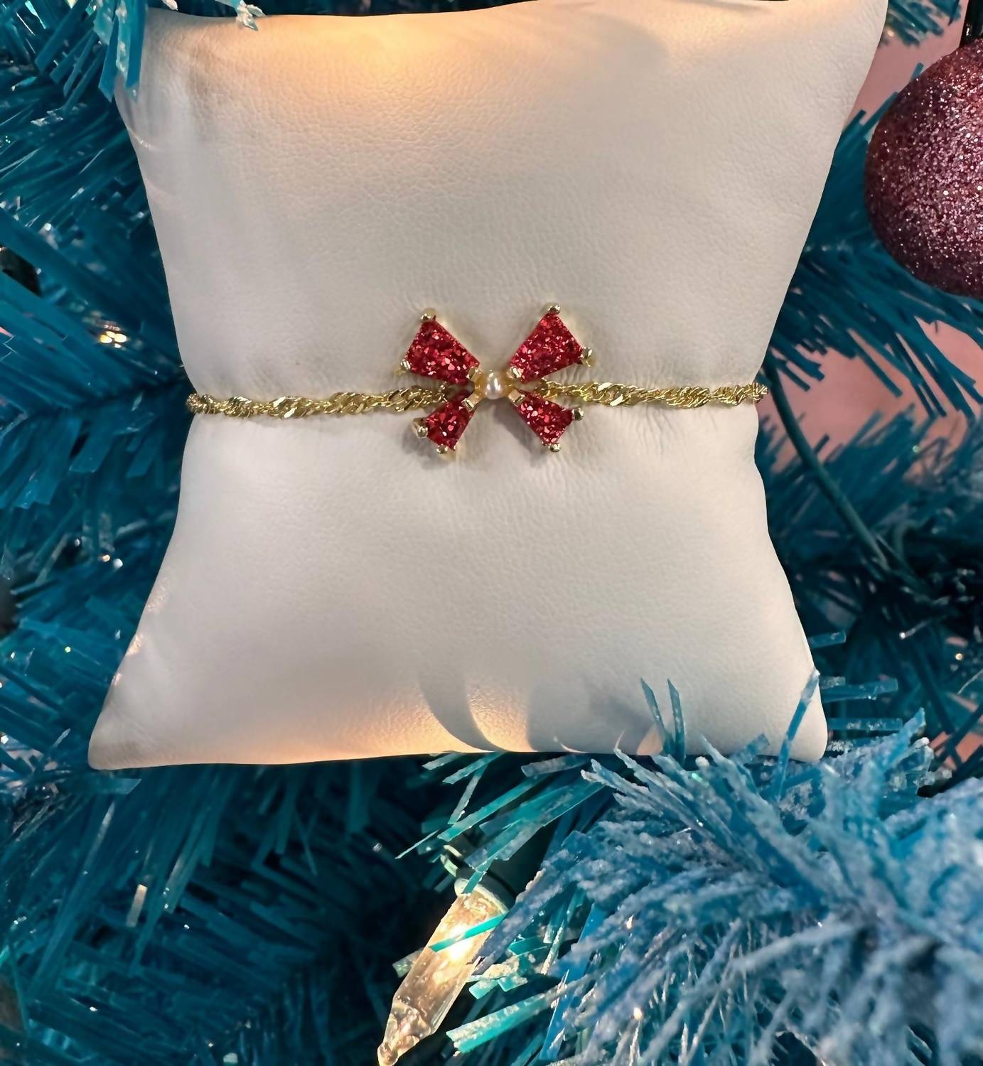 Kendra Scott - Women's Blair Bow Small Delicate Bracelet