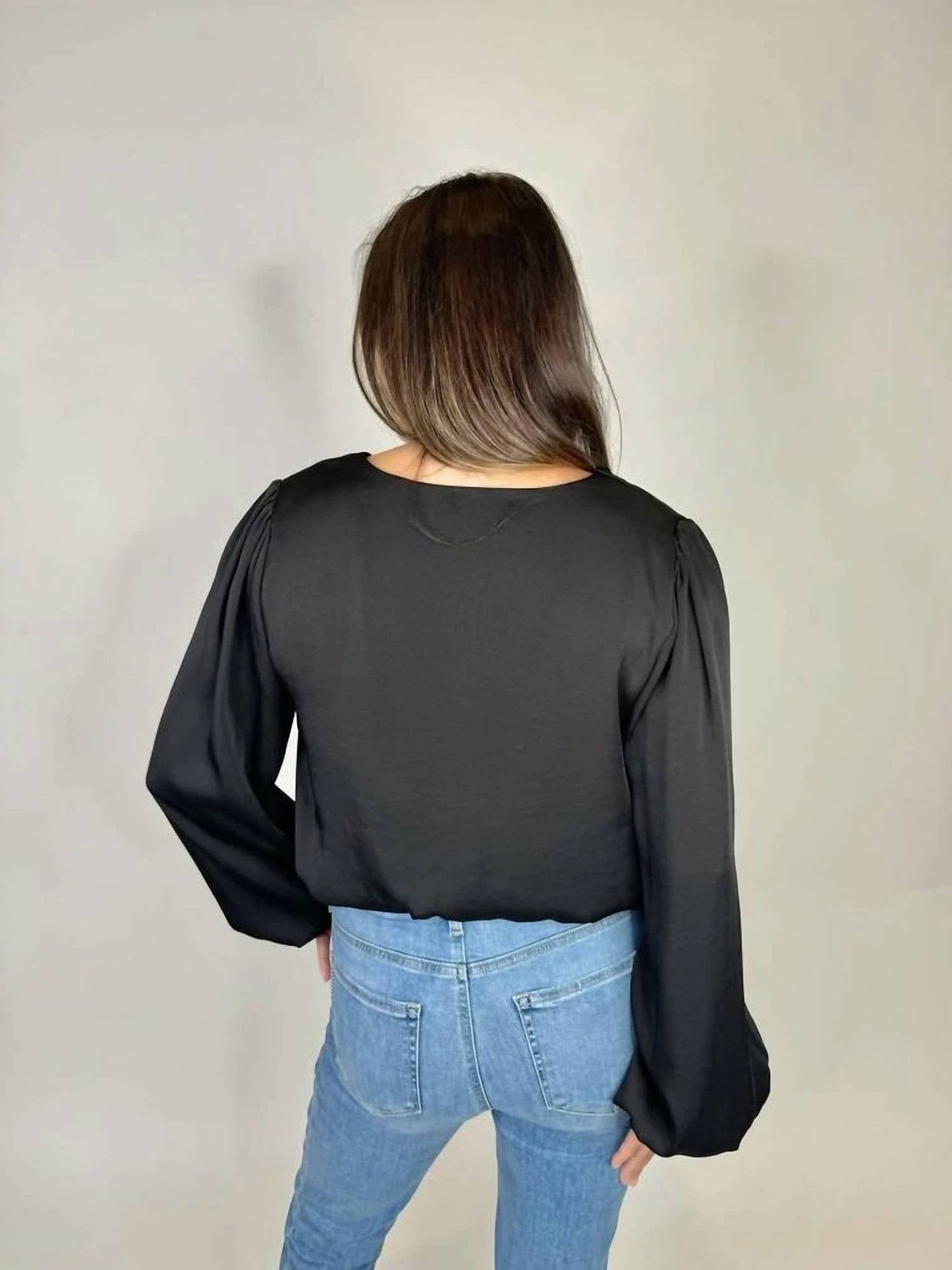 Kld. Signature - Washed Satin V-neck Bubble Hem Blouse