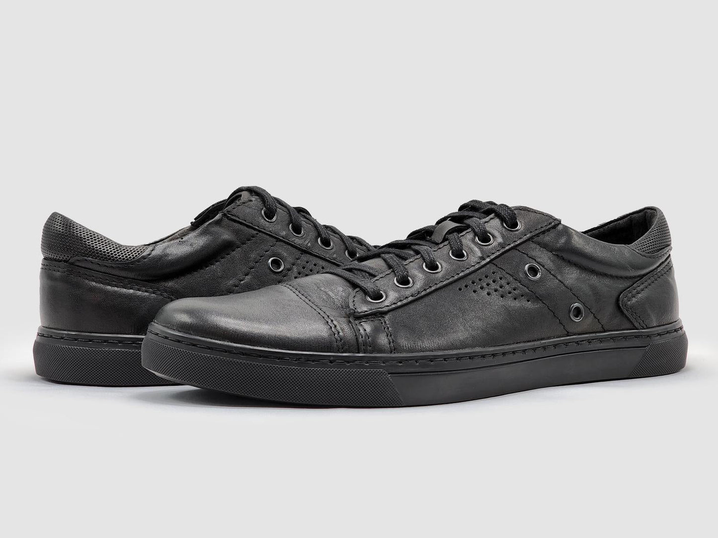 Kcr Group - Men's Classic Leather Sneakers