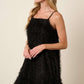 Vestido curto de alças finas com babados e penas Mittoshop