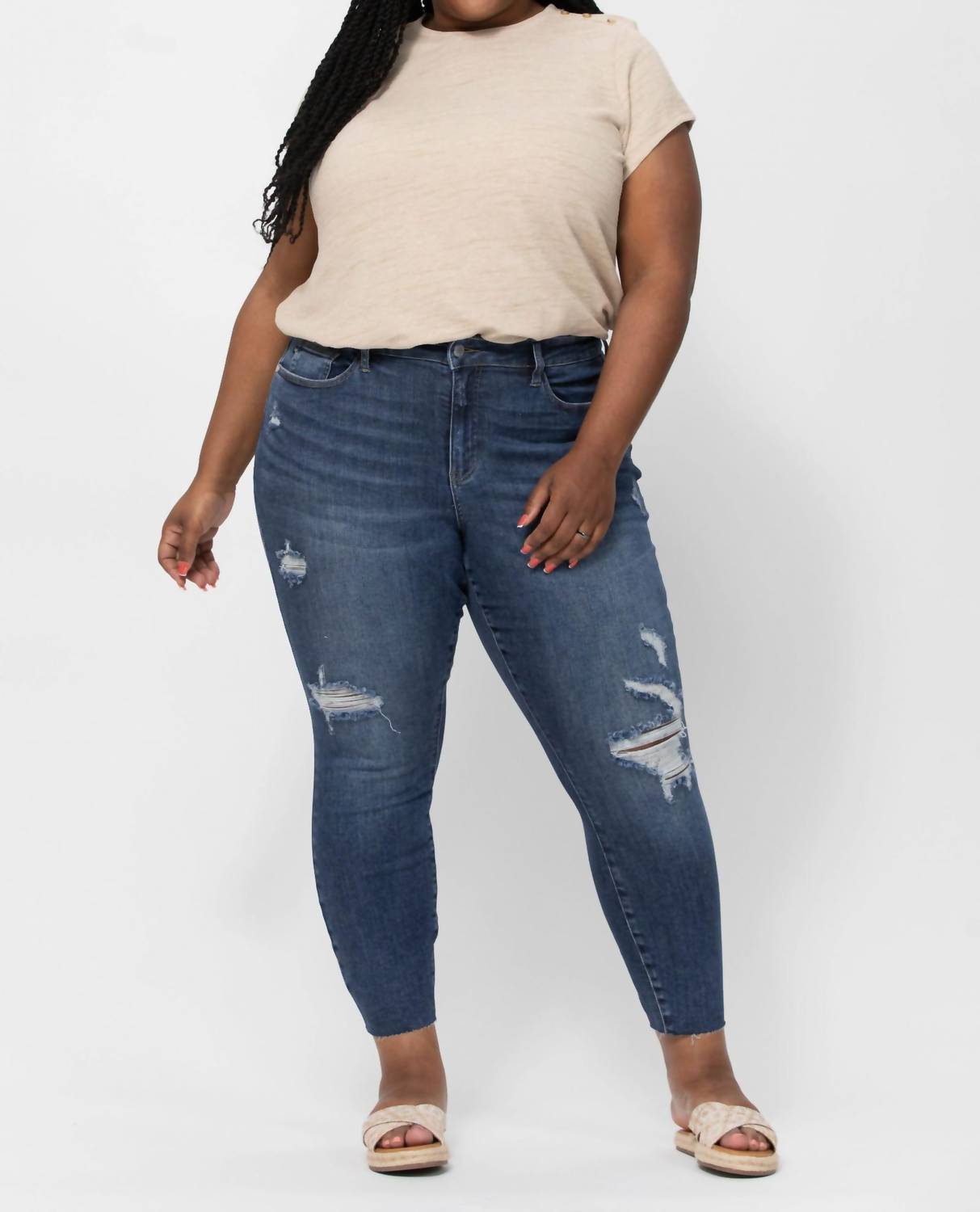 Judy Blue - Spice it Up Vintage cut off Relaxed Jeans
