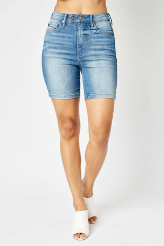 Judy Blue - Bermuda Jeans com Controle de Barriga