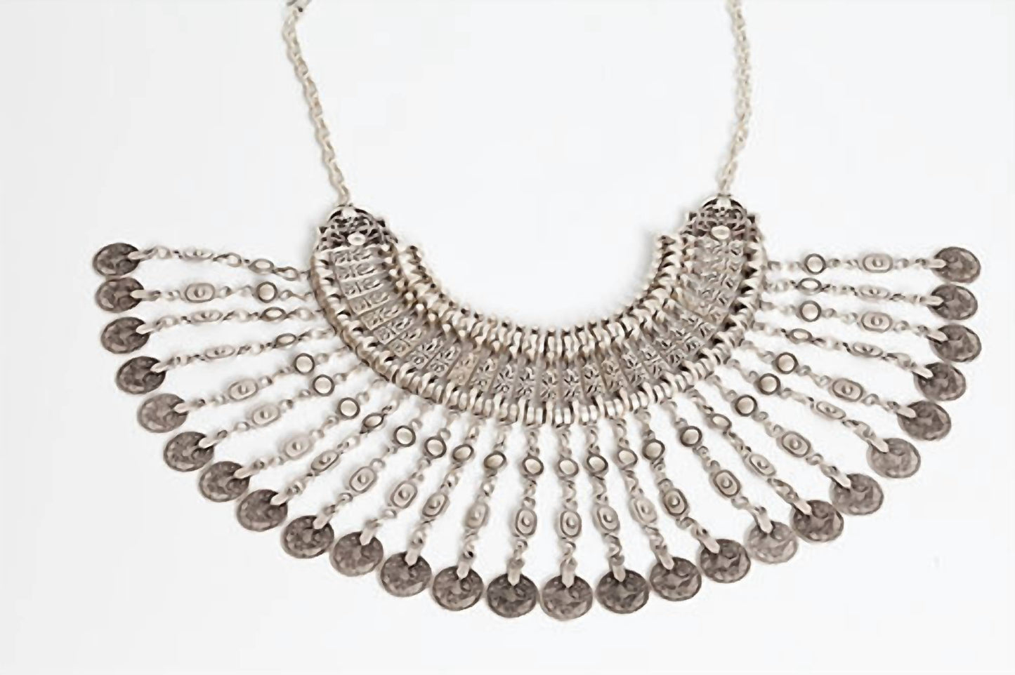Avenue Chic - Women's Coin Gypsi Necklace