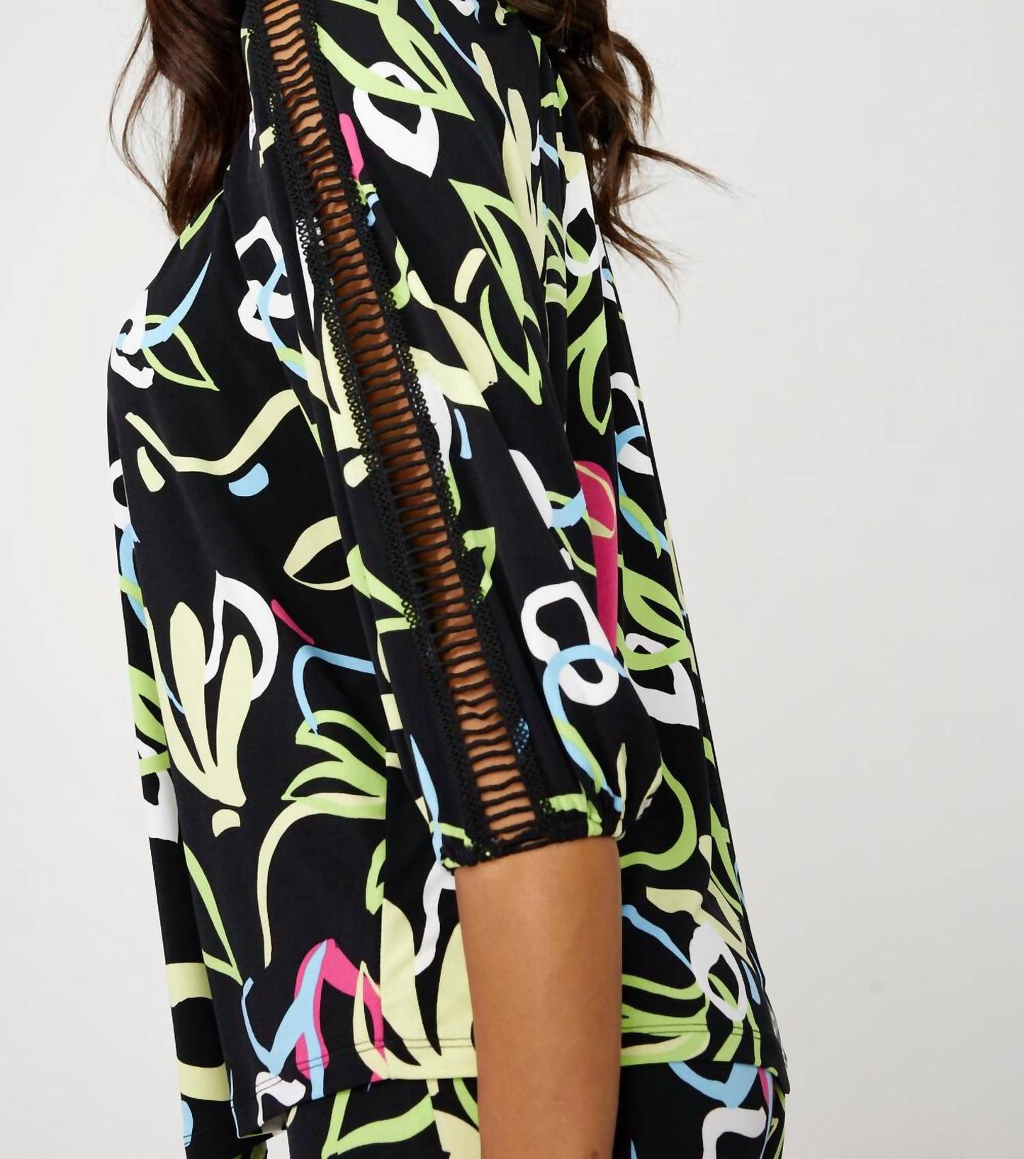 Frank Lyman - Frank Lyman Black/Multi Abstract Print Top Style 256190