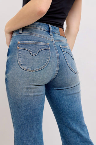 Judy Blue - Calça jeans flare com bolso e lavagem vintage