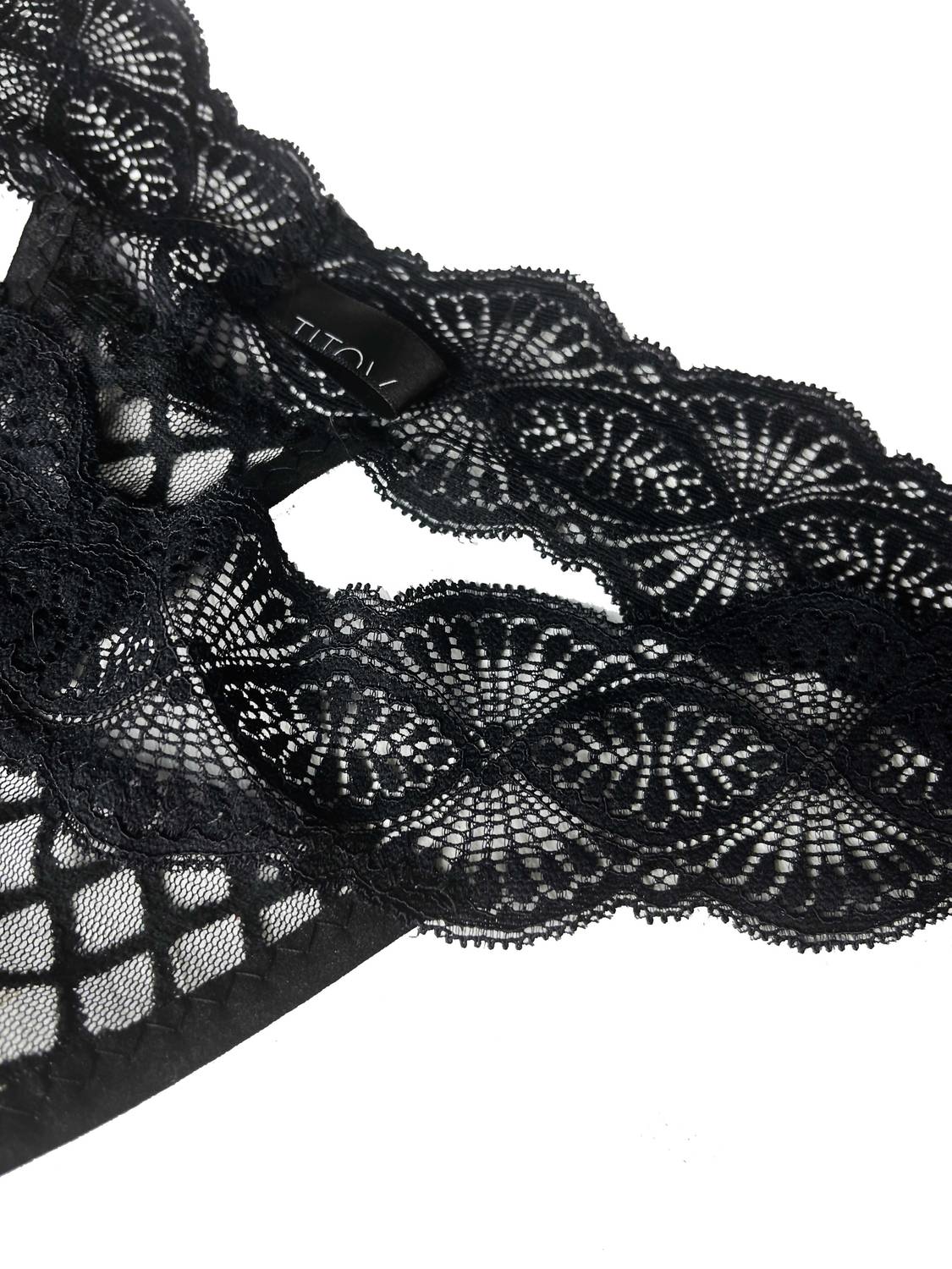 Titov - Women's One Size 3 Pack Lace Thongs