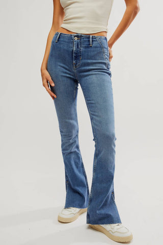Free People - Calça jeans bootcut com fenda LEVEL UP