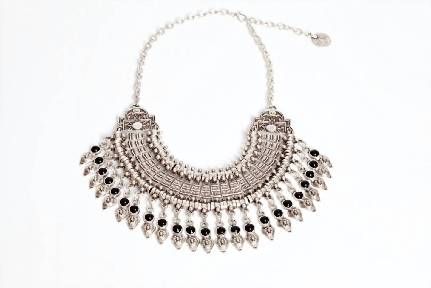 Avenue Chic - Women's Statement Onyx Gypsi Necklace