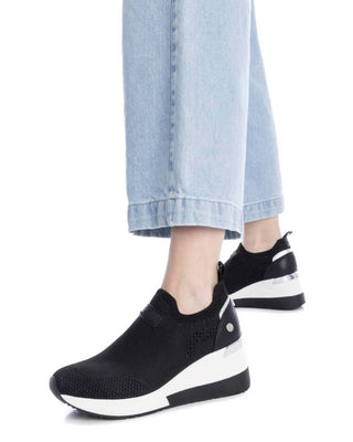 Xti - Tênis Feminino Confortável com Plataforma