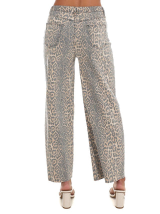 Cavalete - Calça Jeans de Perna Larga Leopardo I Like Me Better