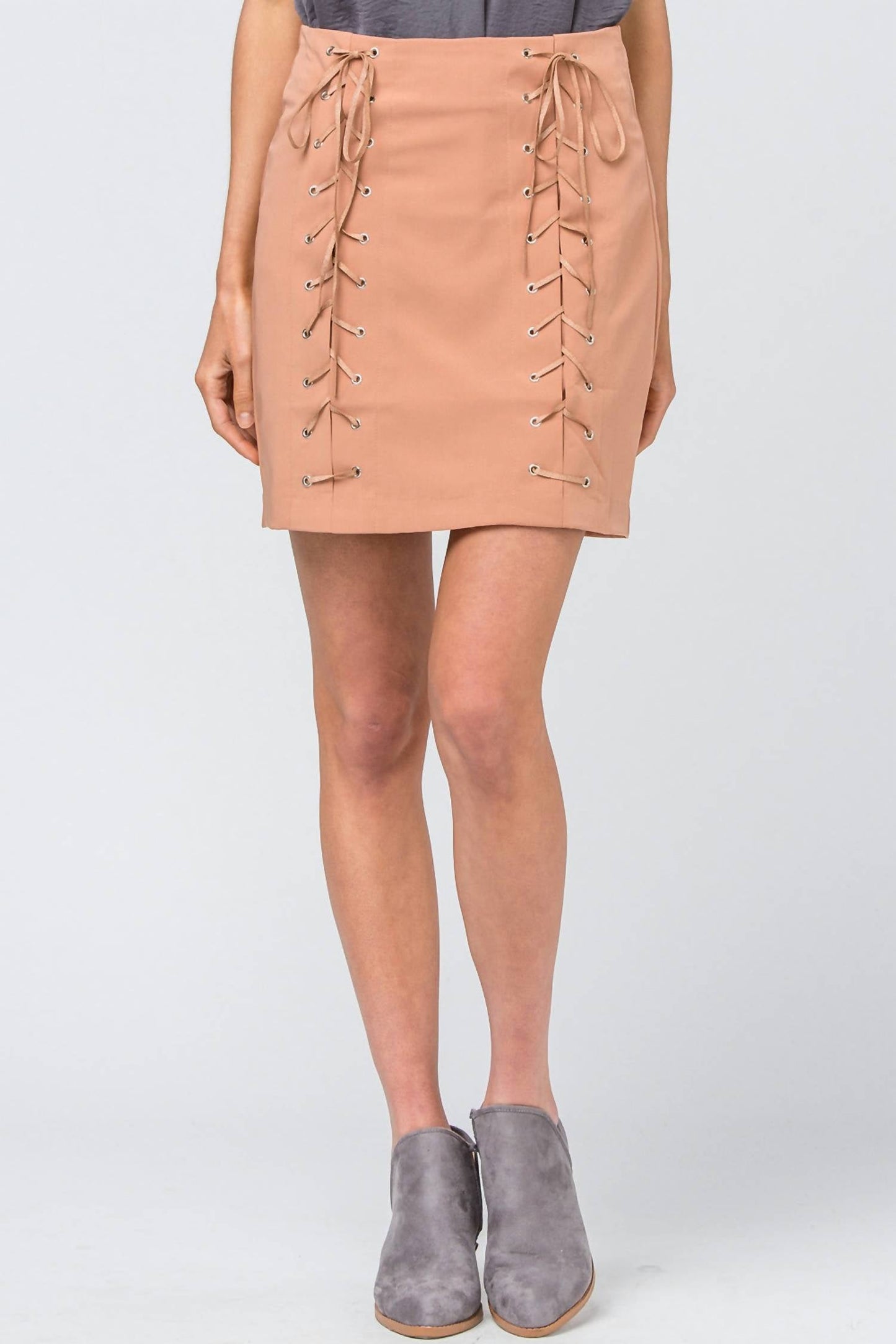 Entro - High Waist Grommet Mini Skirt