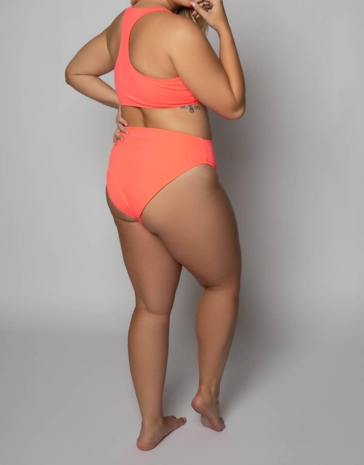 Good American - COMPRESSION SWIM TOP
