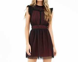 Adelyn Rae - Vestido curto de tule plissado com decote simulado Tatiana