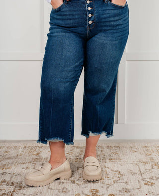 Judy Blue - Calça jeans curta de cintura alta com botões e perna larga