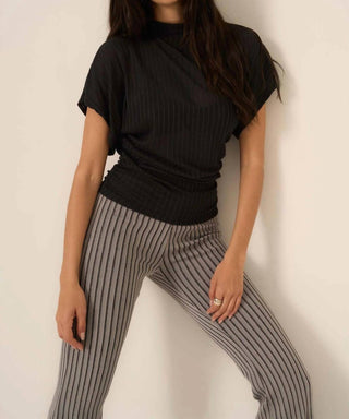 Projeto Social T - Blusa Dolman Holly com decote em V