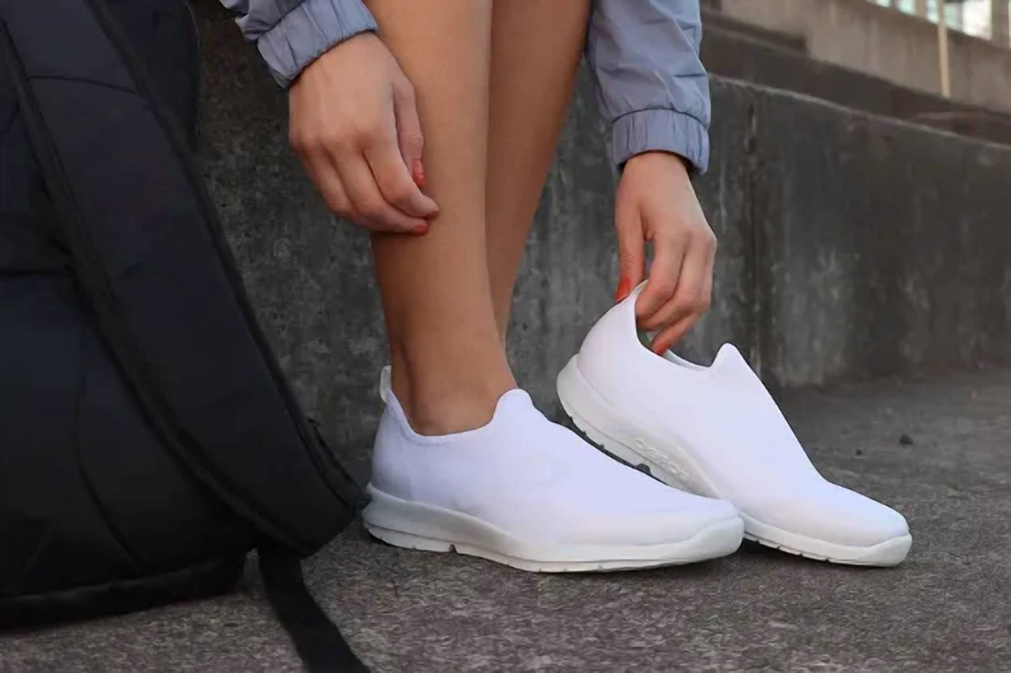 Oofos - Women's Oomg Sport Recovery Shoe