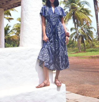 Beyond By Vera - Vestido Midi Leni com Decote em V