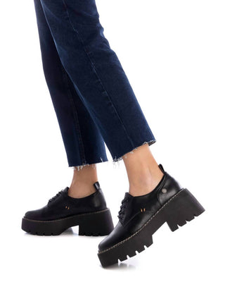 Xti - Mocassins femininos com salto e cadarço