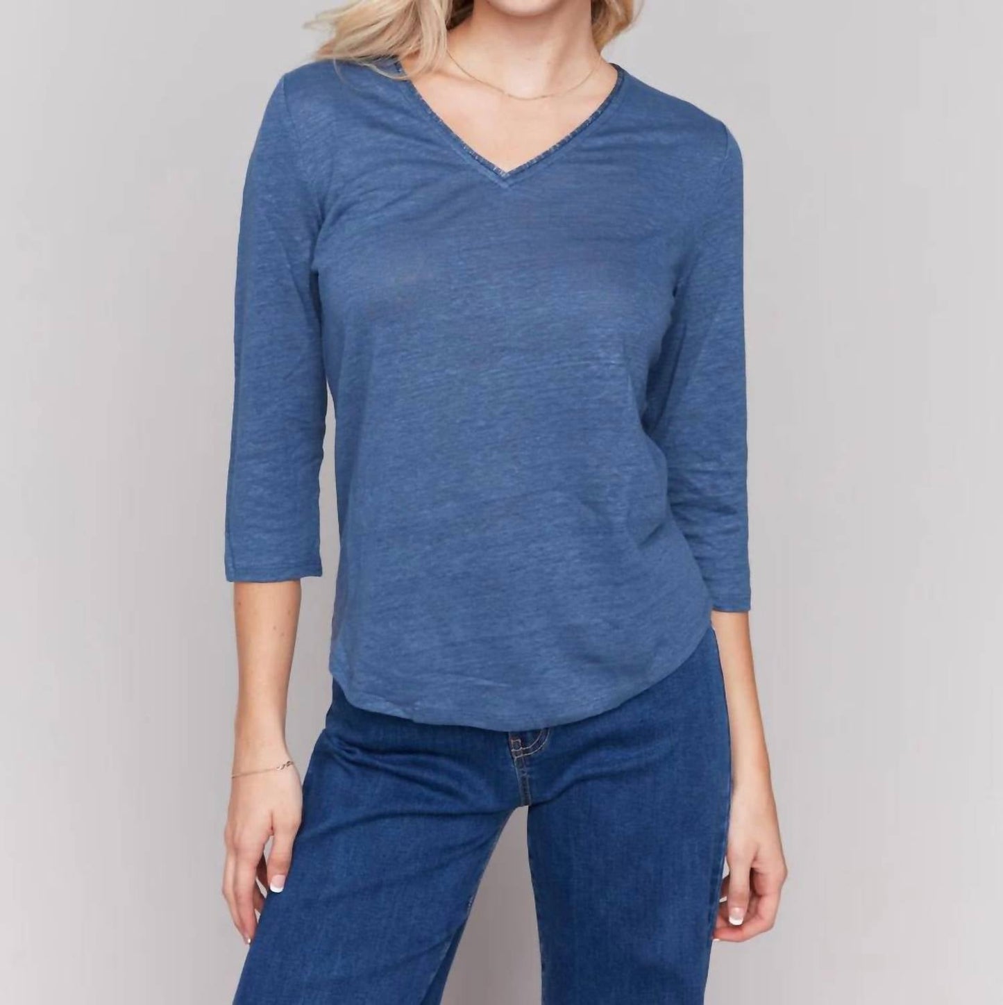 Charlie B - Linen Blend V-neck Top