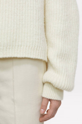 Closed - Cropped Long Sleeve Sweater