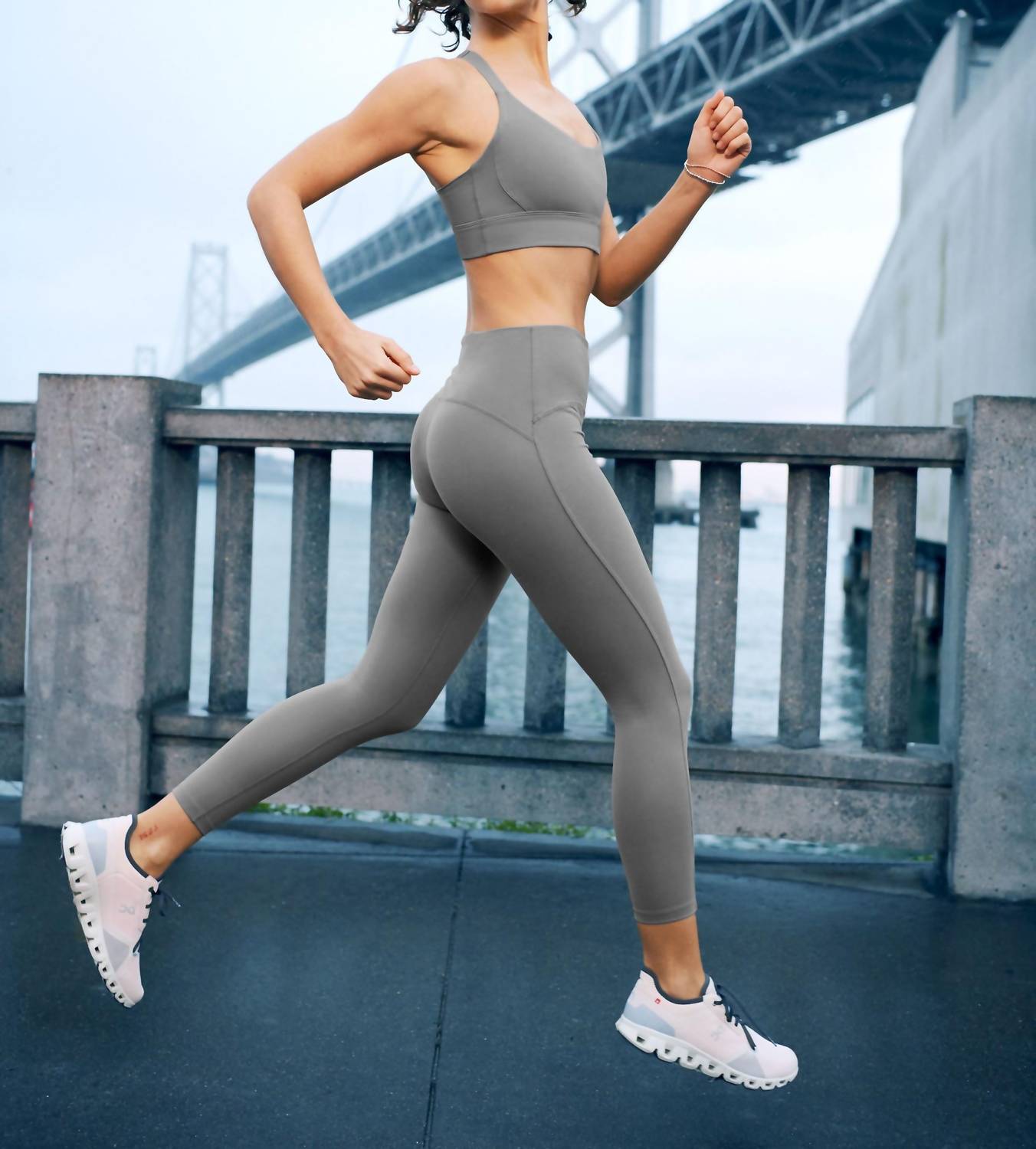 Beyond Yoga - Powerbeyond Strive Midi Legging