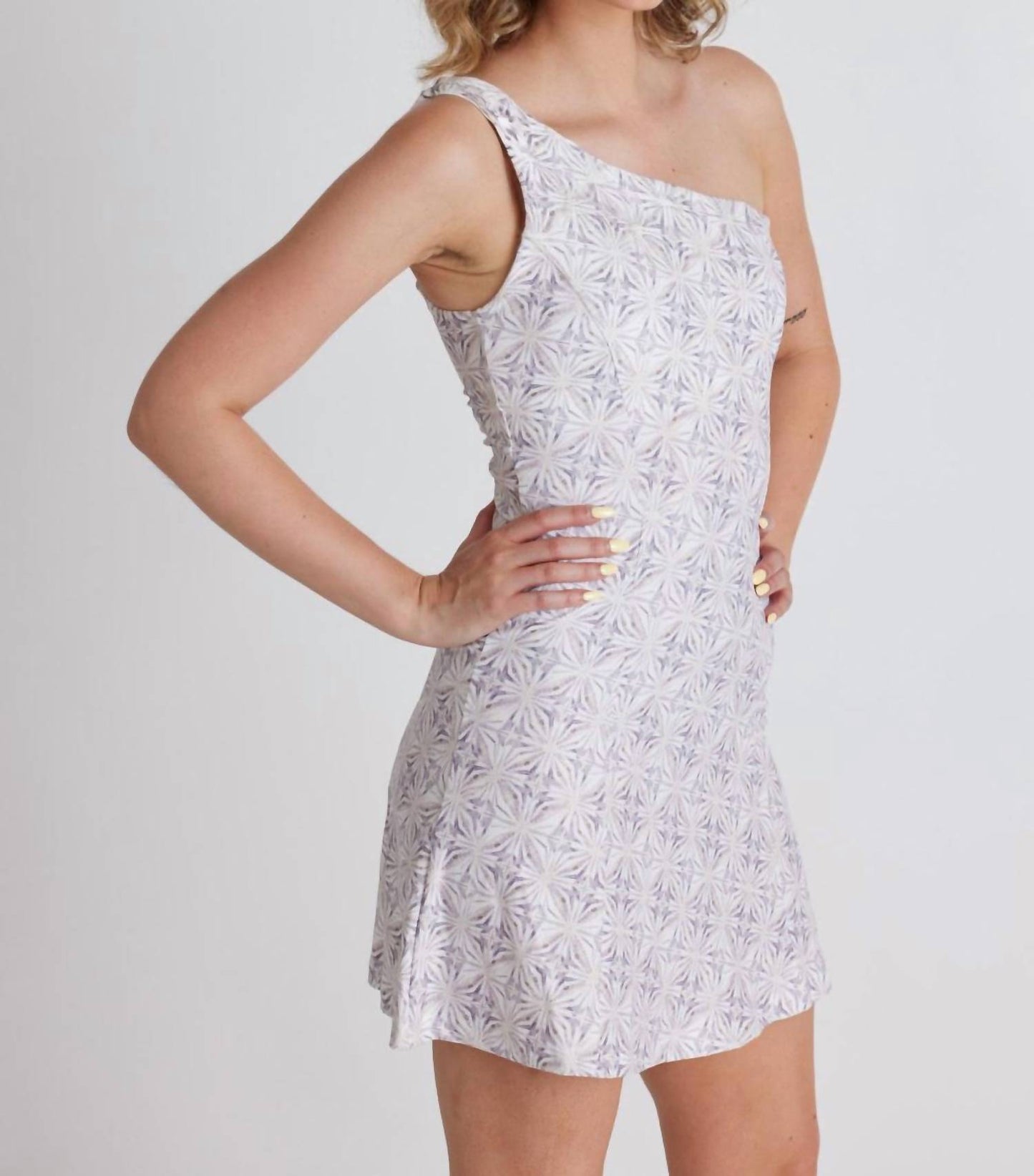 Wolven - Active One-shoulder Mini Dress