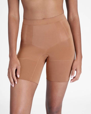 Spanx - Short Oncore até o meio da coxa