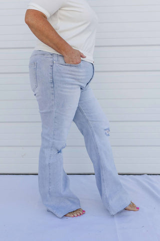 Risen - Cordwood Beach Distressed Jeans