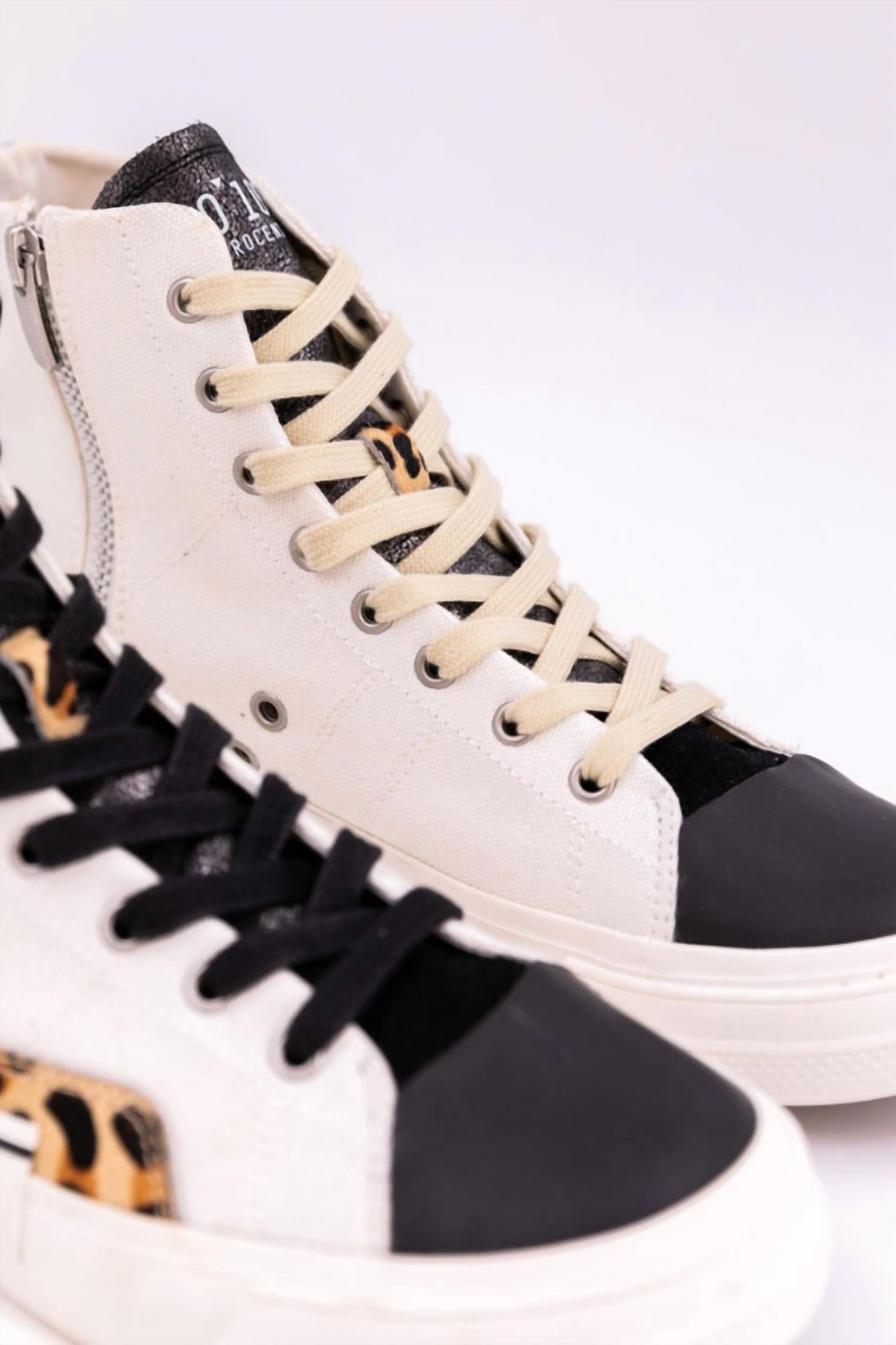 0-105 - Hi-Top Fox 1 Shoes