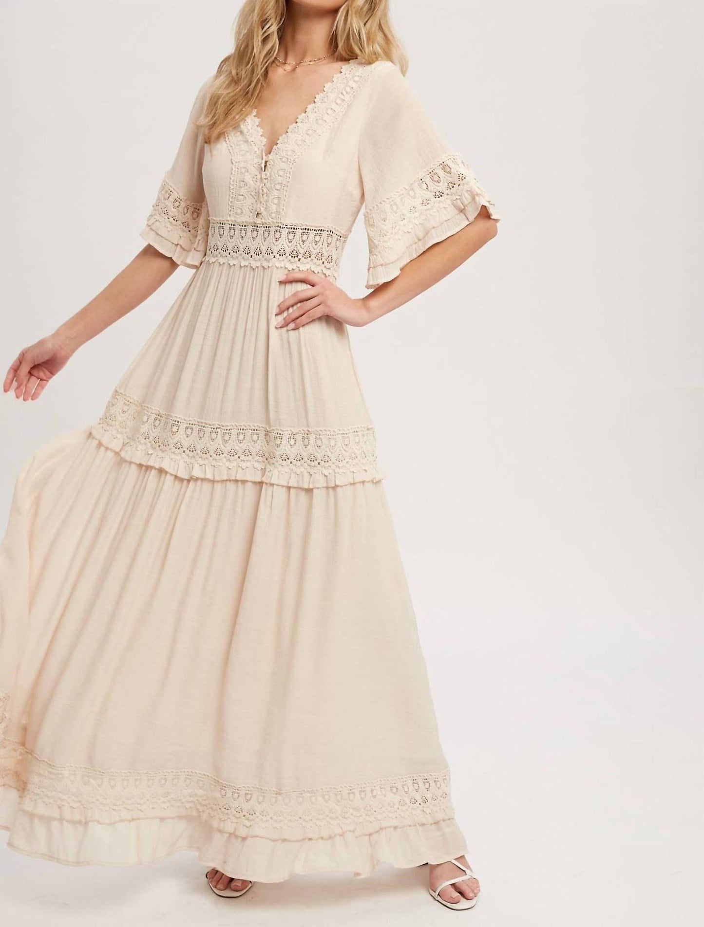 Bluivy - Elegant Lace Maxi Dress with Short Sleeves