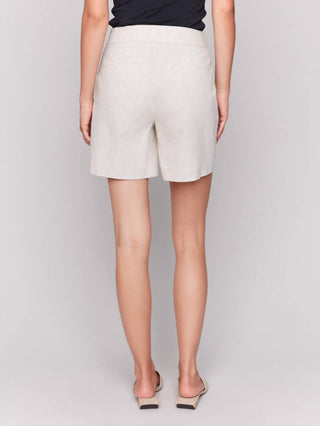 Charlie B - Shorts elástico em mistura de linho com detalhe de botão