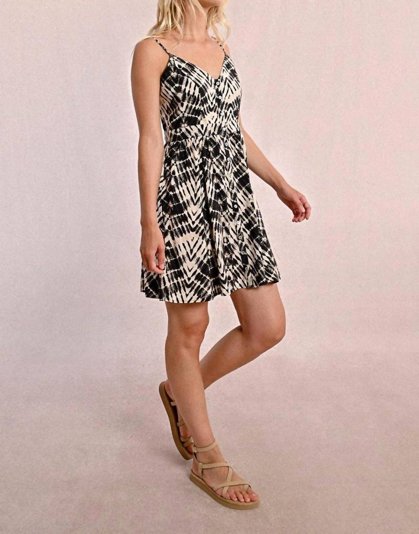 Molly Bracken - Short Buttoned Dress