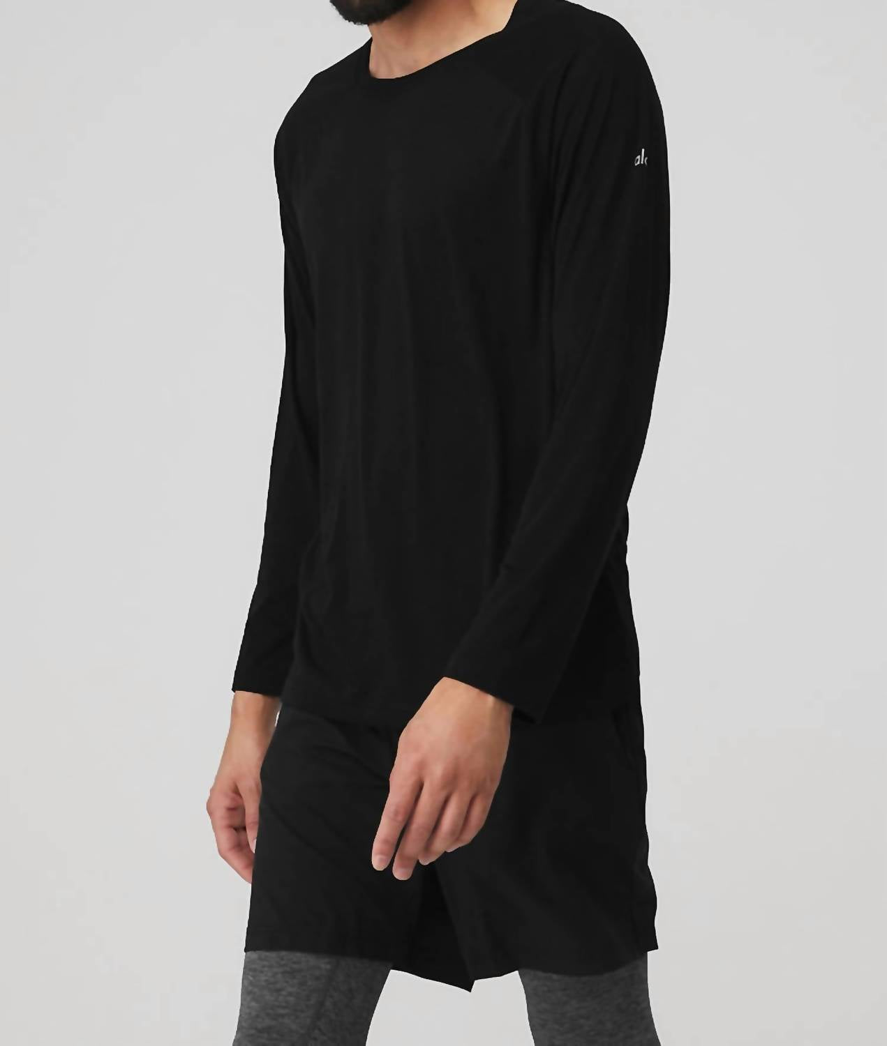 Alo Yoga - Triumph Long Sleeve Tee