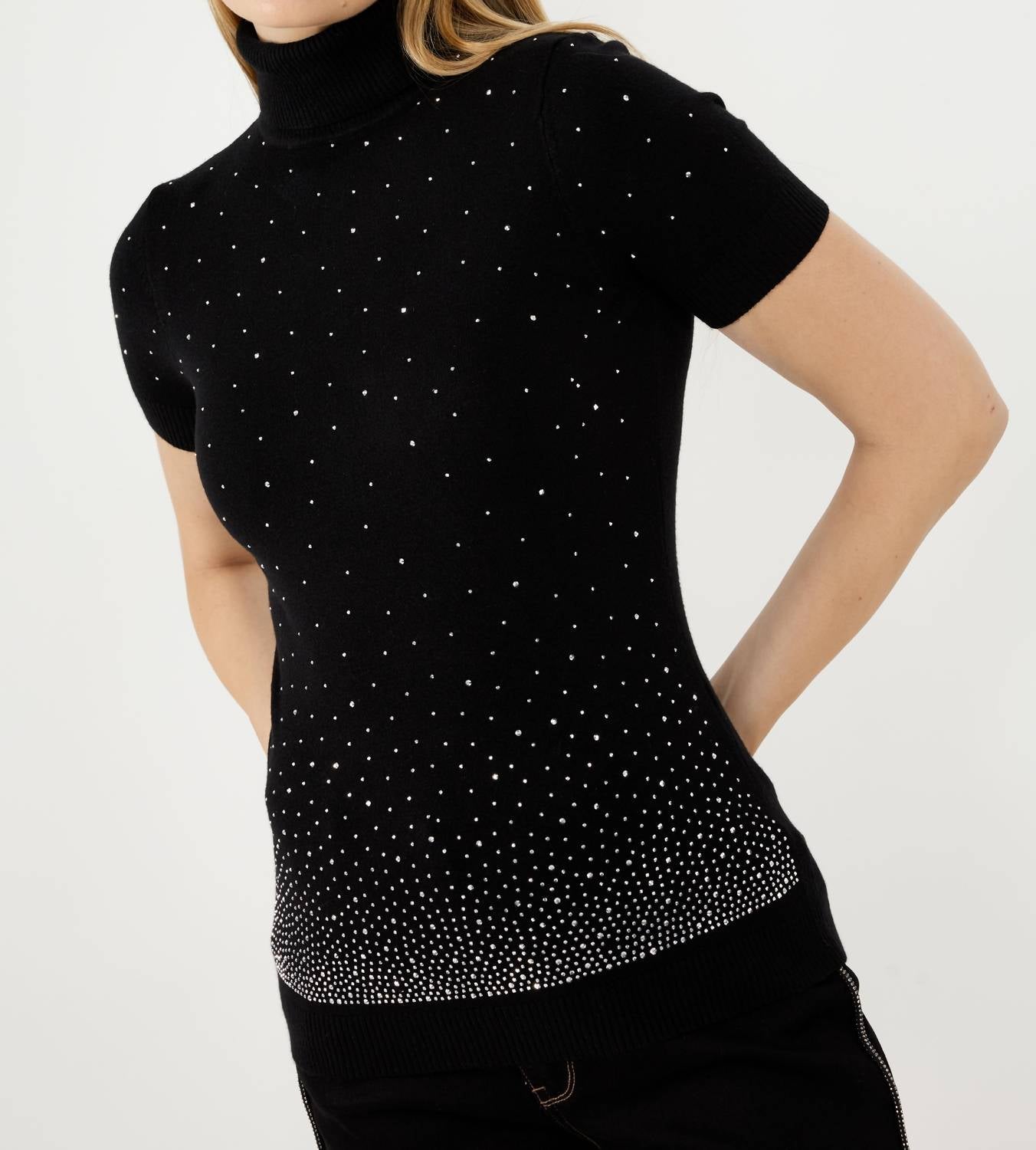 Frank Lyman - Fitted Polka Dot Knit Top