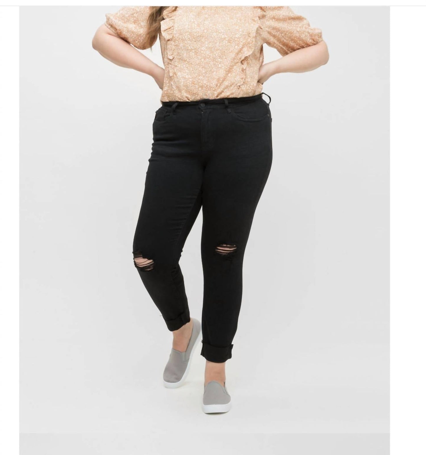 Judy Blue - Mid-rise Distressed Slim Fit Jean