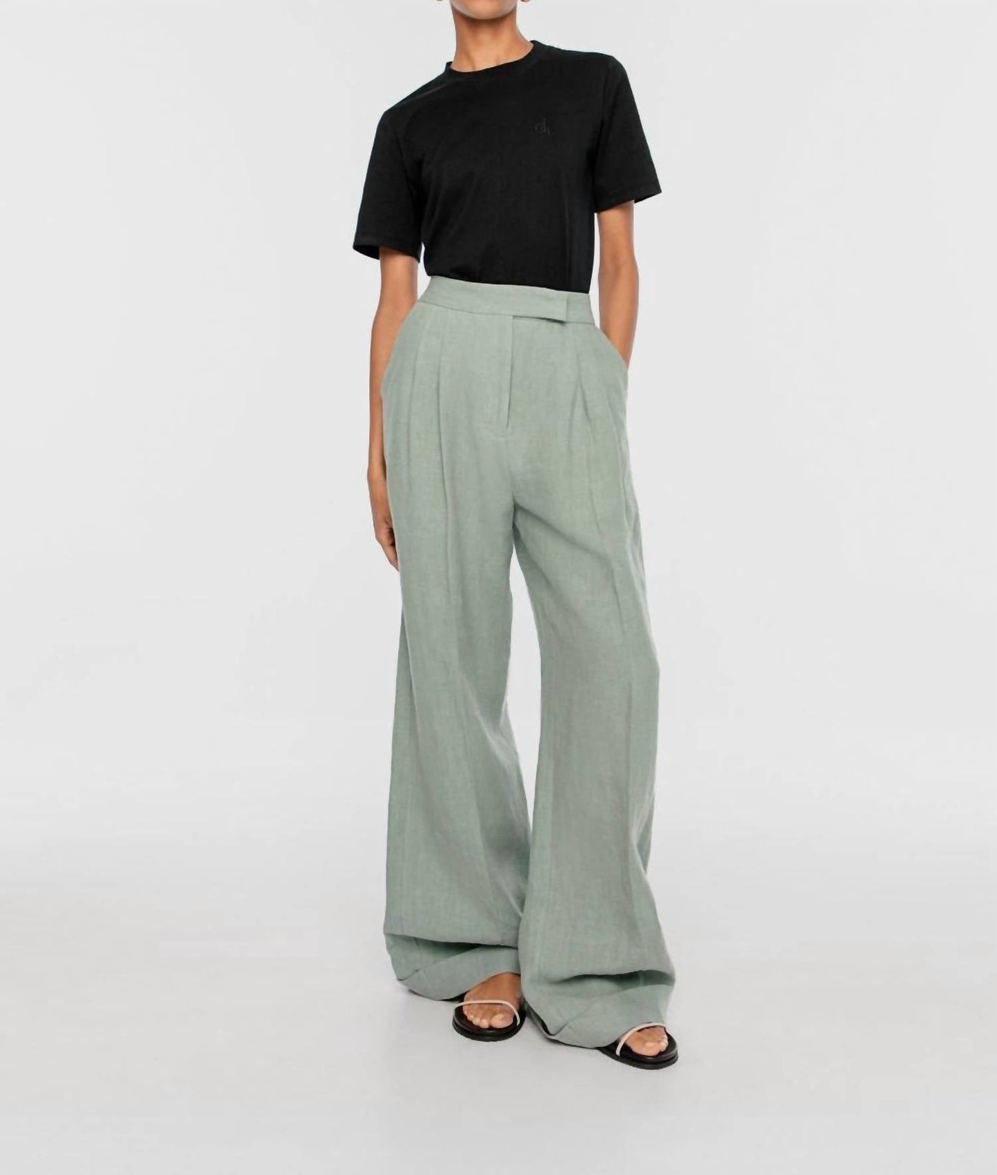 Dāl The Label - Essential T-shirt