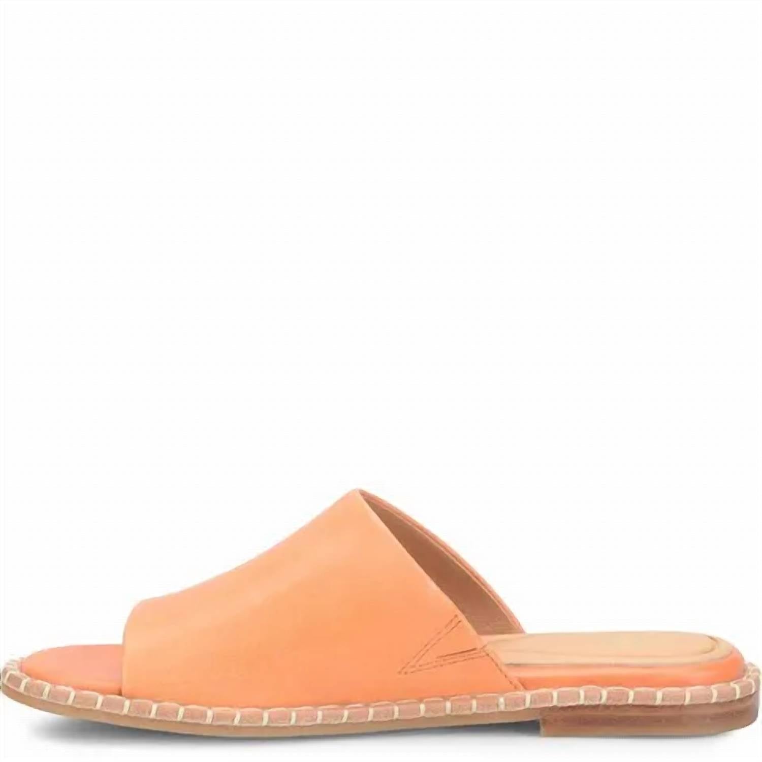 sofft-women-noble-ii-flat-leather-slide